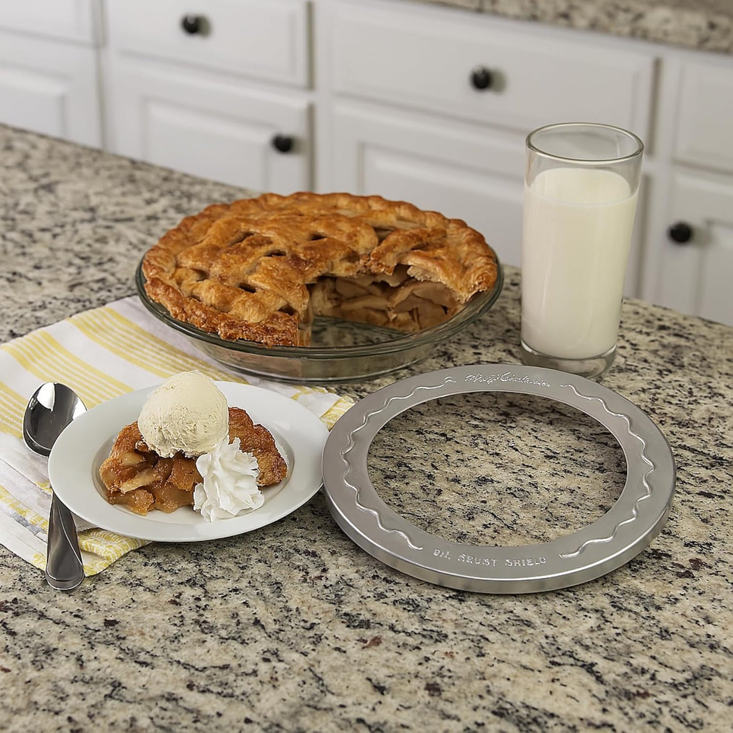Mrs. Anderson's Baking Pie Crust Protector Shield, Fits 9.5-Inch and 10-Inch Pie Plates