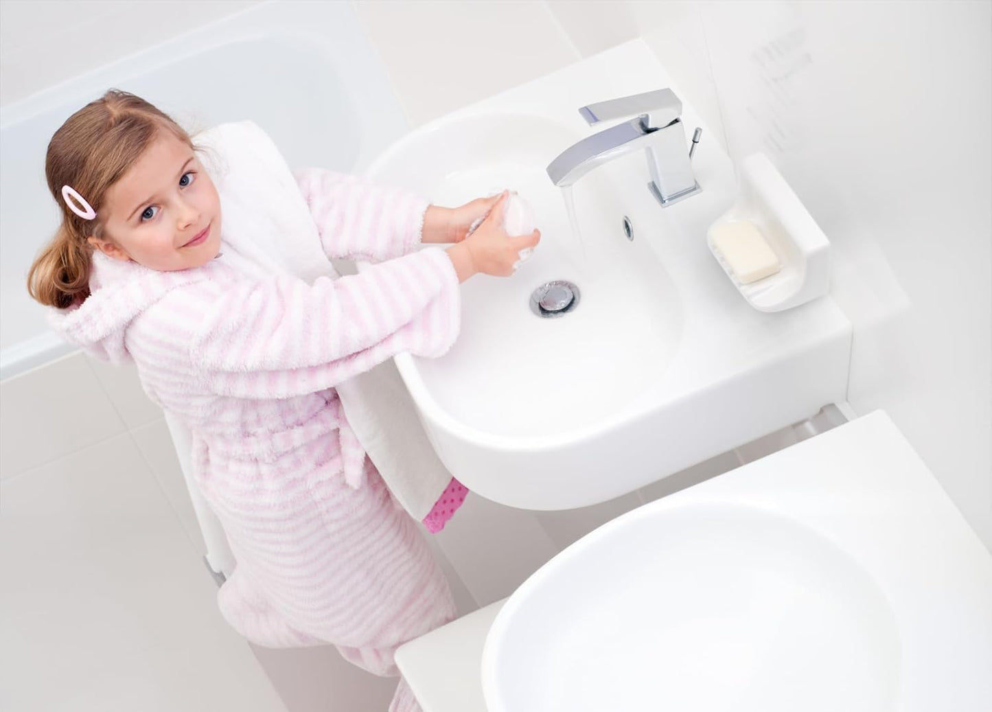 White Vintage Mounted Ceramic Soap Dish for Shower Wall,Retro Ceramic Soap Holder Porcelain Soap Dish Holder Tray for Home Bathtub Bathroom Sink Shower Wall Easy to Clean Keep Soap Dish Dry