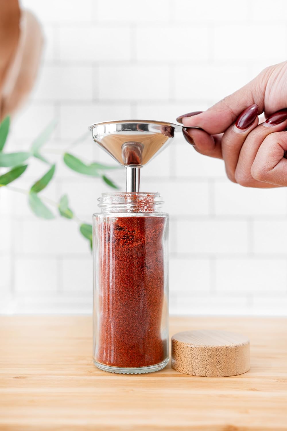 SAVVY & SORTED Glass Spice Jars with Label, 24PK Round Bamboo Jar Spices Set 4oz, 374 Spice Labels, Pepper Grinder, Empty Herb Seasoning Containers, Funnel and Shaker Lids