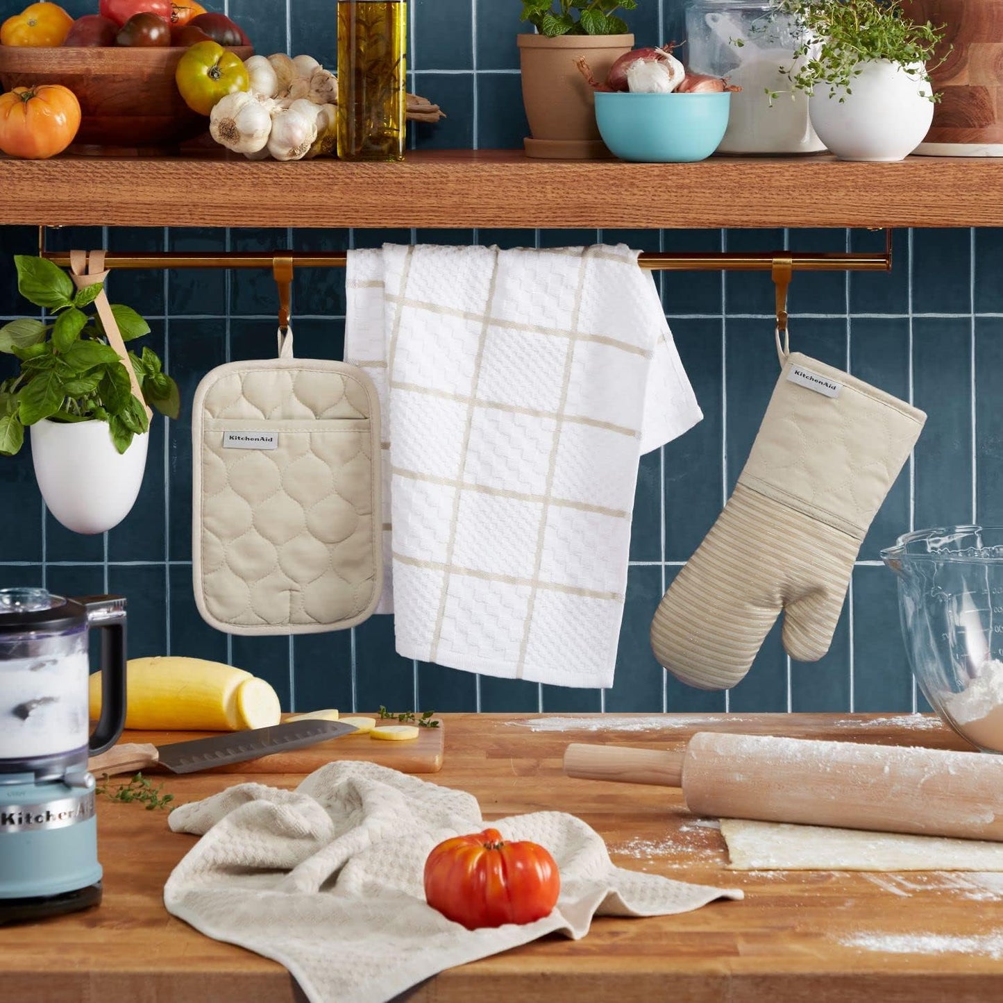 KITCHENAID Quilted Cotton Terry Cloth Oven Mitt, Pot Holder, Kitchen Towel 4-Pack Set, Heat Resistant, Silicone Grip, 16"x26", 7"x13" & 7"x10", Milkshake