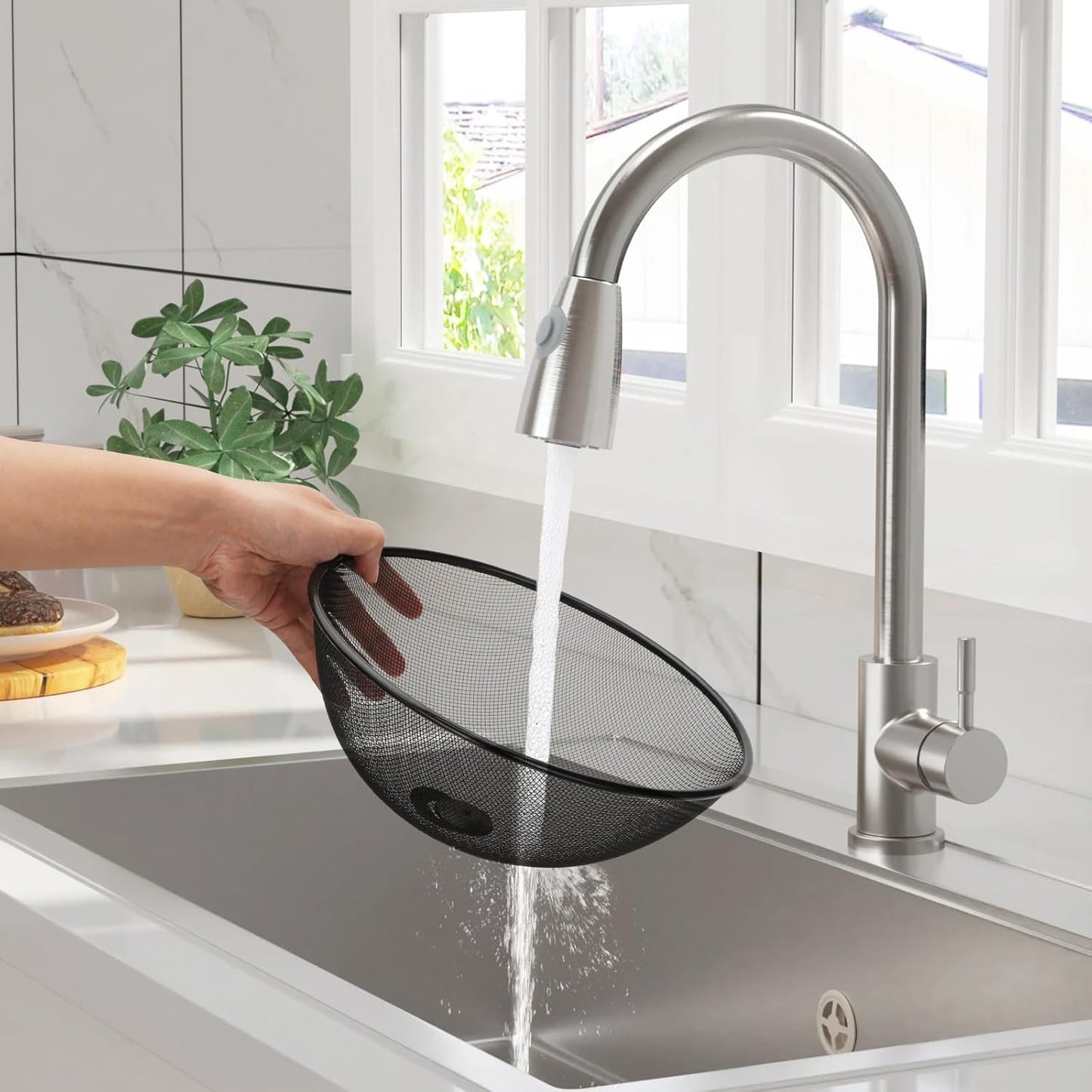 8 Pcs Metal Mesh Screen Food Cover for Outdoors Set Including 2 Pcs Extra Large 18.5 in Mesh Food Tents for Outdoor 6 Pcs 11 in Large Dome Picnic Food Covers Mesh Food Covers