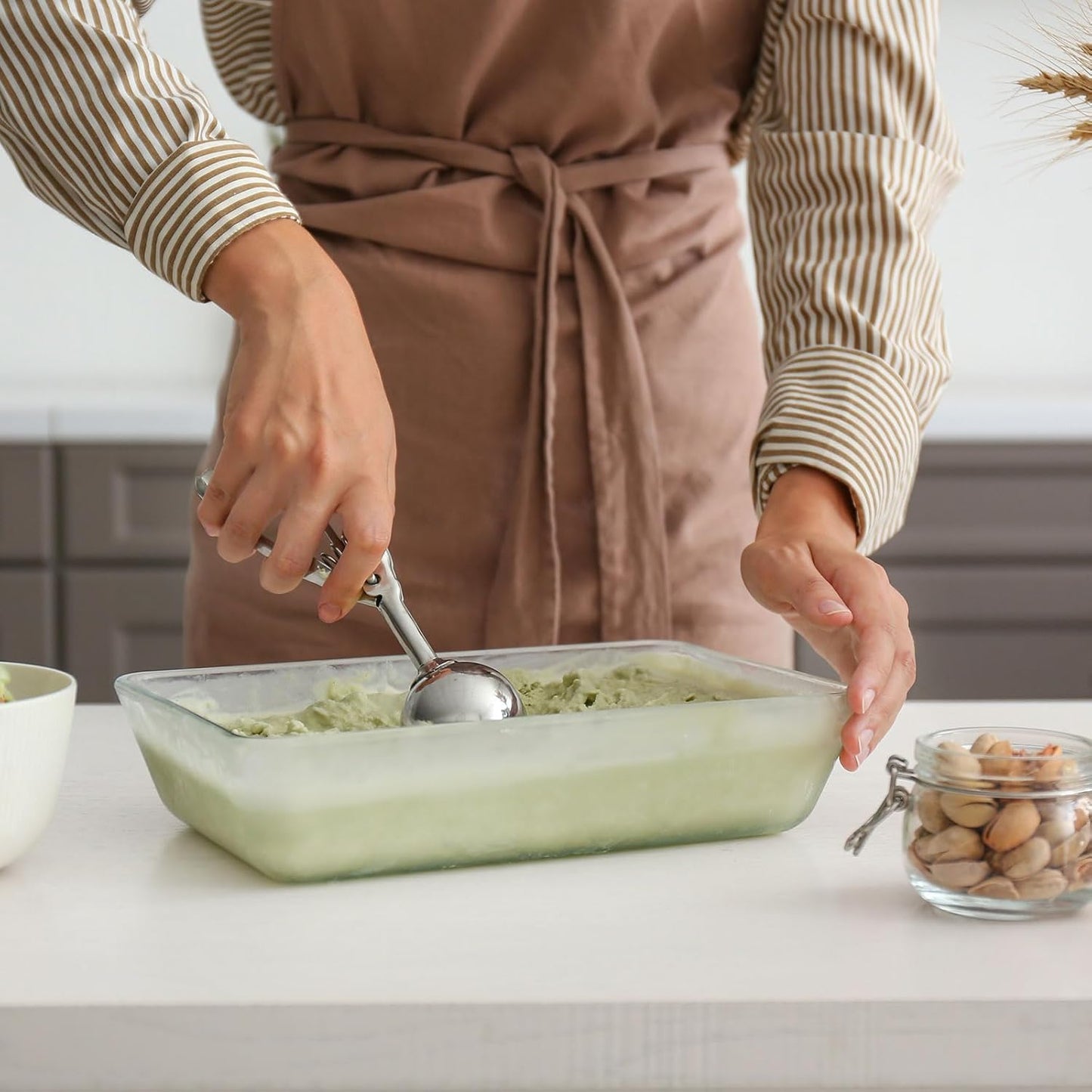 uxcell 2 Pcs Cookie Scoops, Ice Cream Scoop with Trigger for Baking Cookie Dough Rice Pudding Kitchen Gadget, White