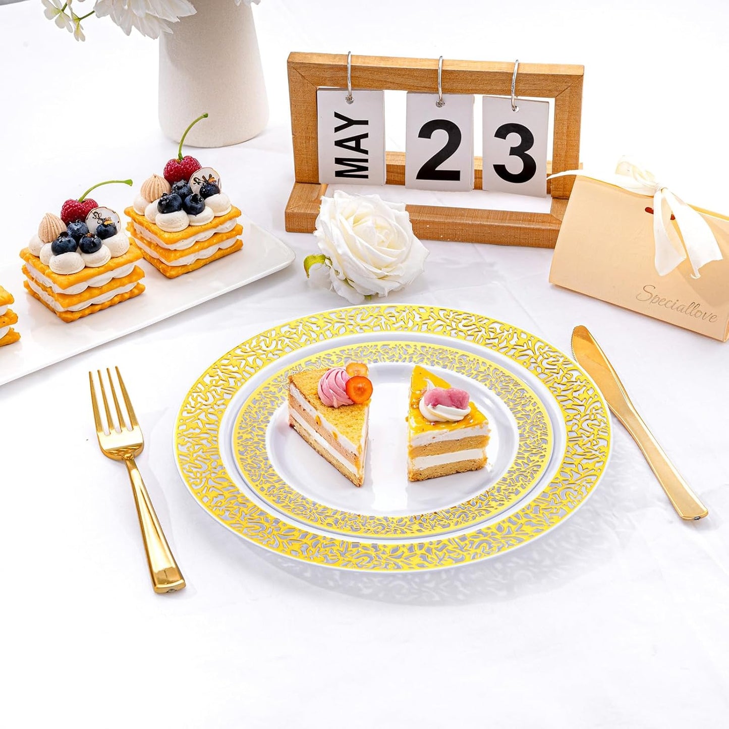 I00000 200 Pieces White and Gold Plastic Plates, Disposable Plastic Plates for 100 Guests Include: 100 Pcs Dinner Plate 10.25” and 100 Pcs Dessert Plate 7.5” with Gold Lace Rim Perfect for Party