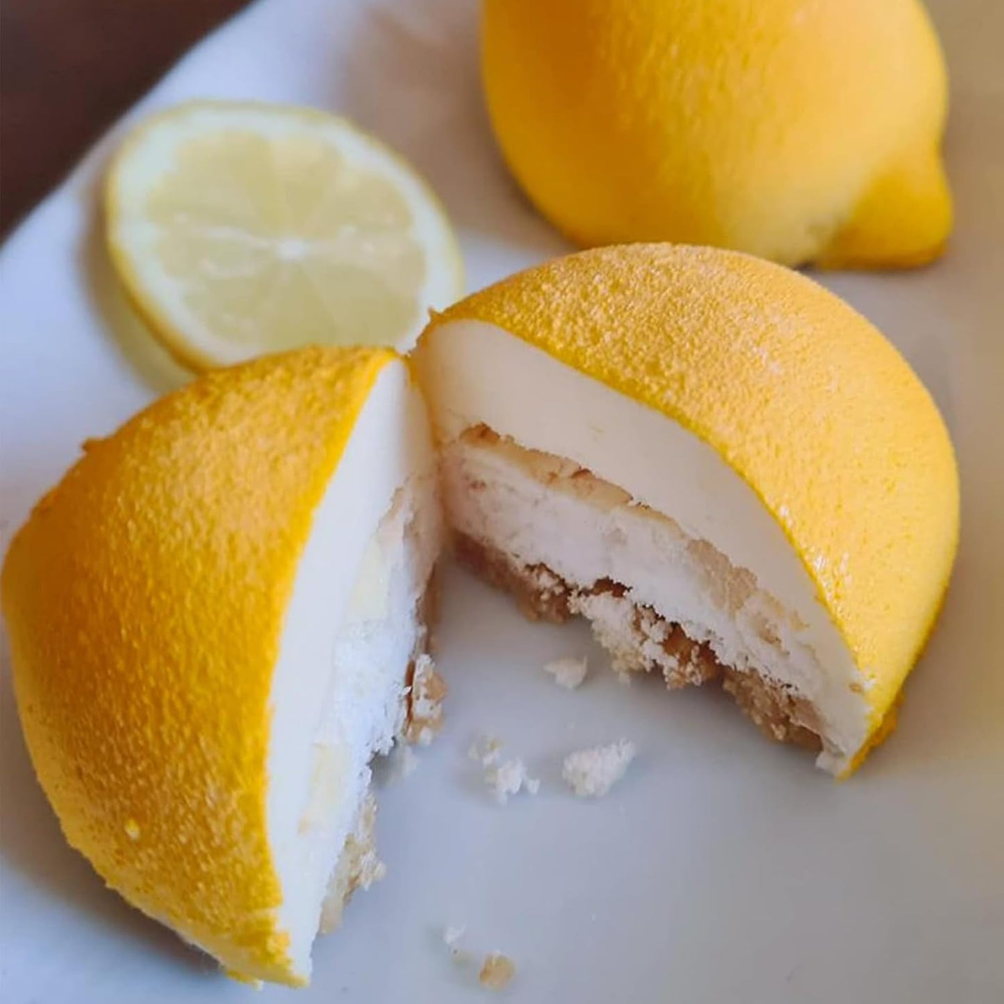 OCPO KITCHEN Lemons Silicone Mold for Baking Mousse Cake, Candy, Chocolate Dessert, Pastry, Ice Cream, Pudding, Lemon (15-Cavity)