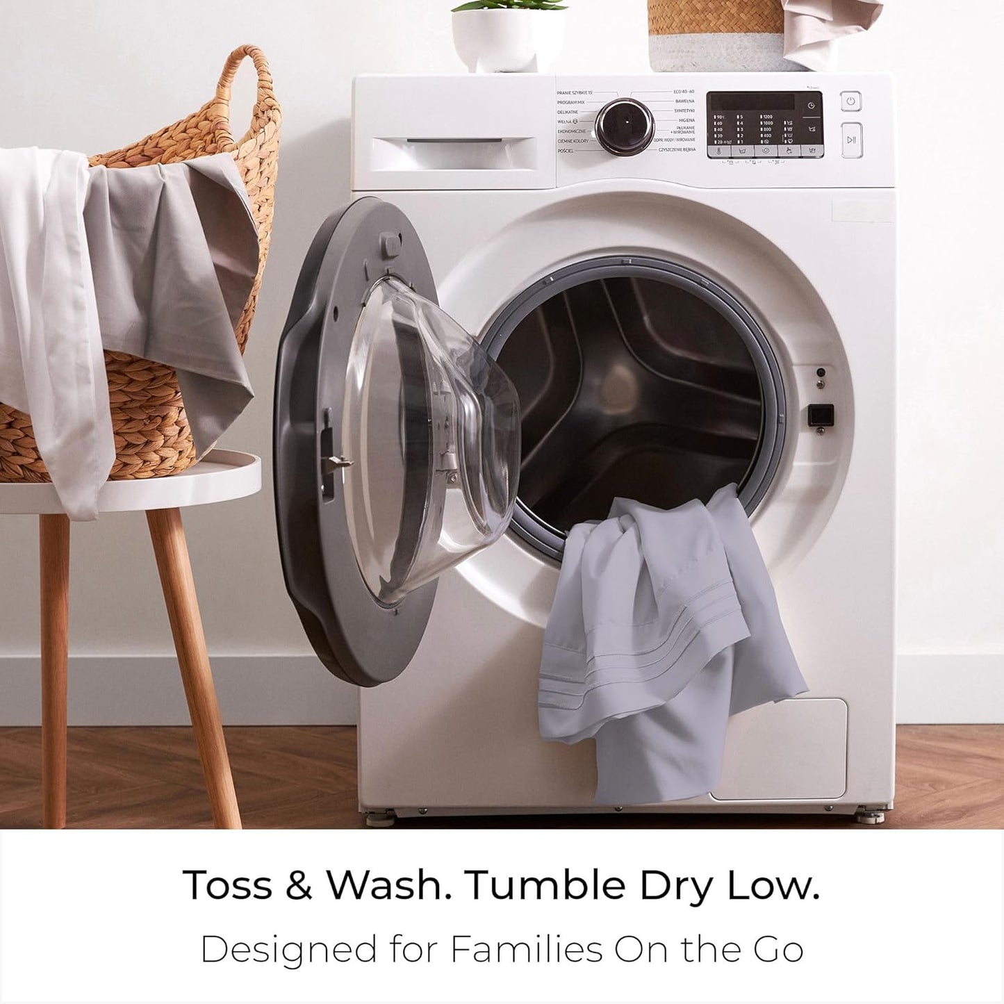 Mellanni Queen Sheets Set - 4 PC Iconic Collection Bedding - Hotel Luxury, Extra Soft, Cooling Bed Sheets - Wrinkle, Fade, Stain Resistant (Queen, Lavender)