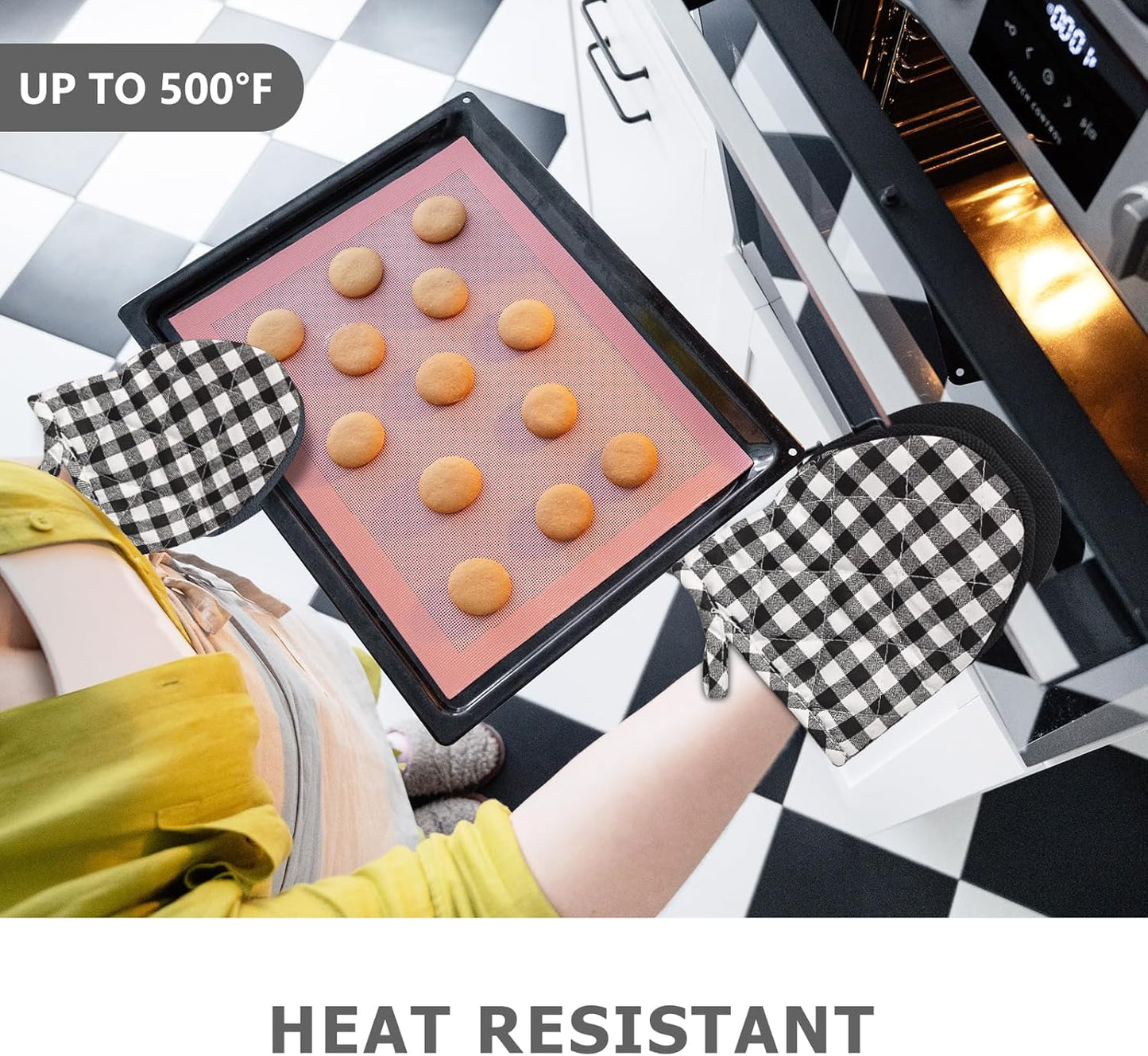 Qulable 1 Pair Short Oven Mitts - Silicone Kitchen Oven Gloves High Heat Resistant 500℉, Mini Oven Mits with Non-Slip Grip Surfaces and Hanging Loop for BBQ, Baking, Cooking and Grilling