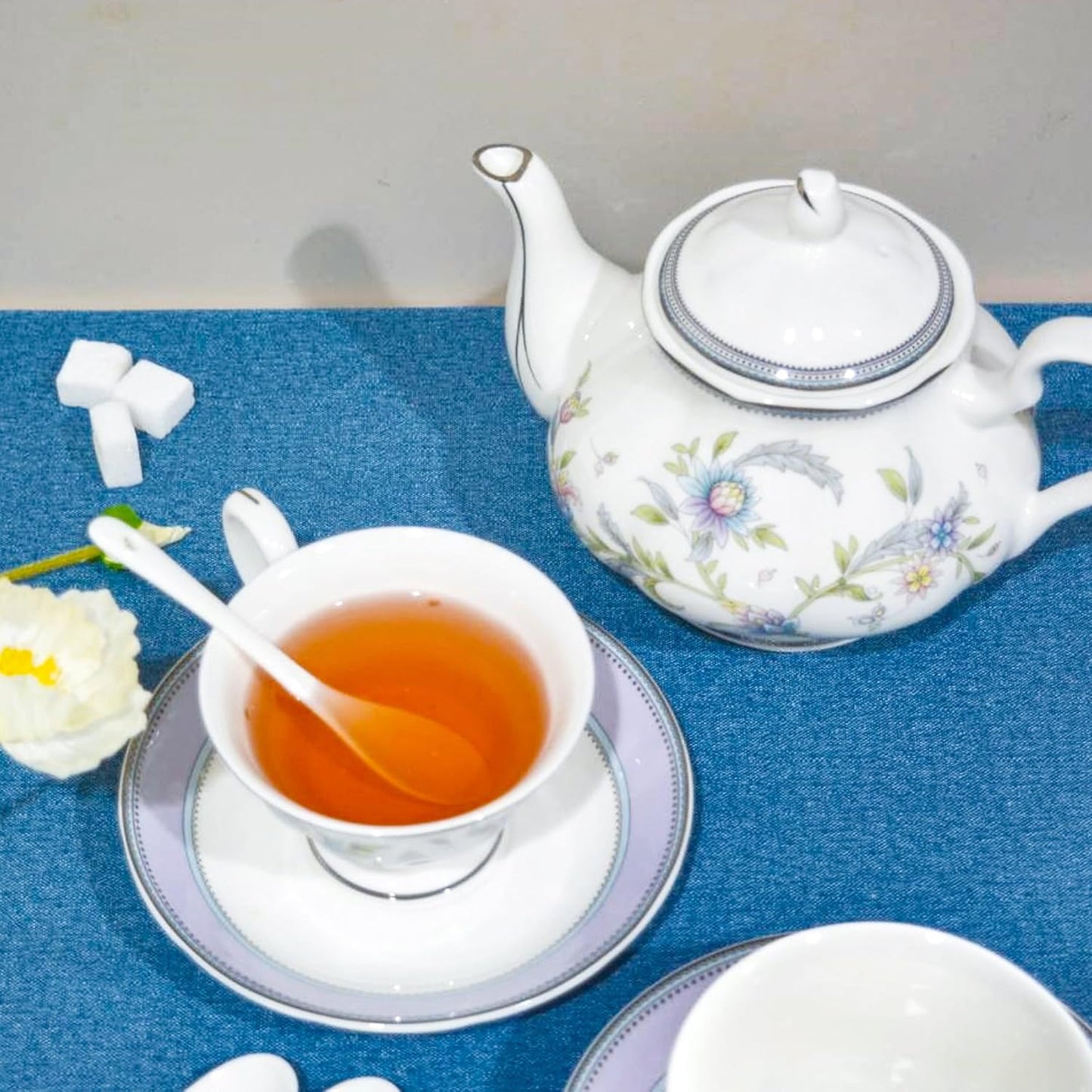 Bone China Tea Set, 21-Pieces Porcelain Tea Set for Adults, Tea Cups And Saucers for 6, with Teapot, Spoons, Sugar Bowl, Creamer Pitcher, Vintage Tea Set for Women Tea Party (Purple)