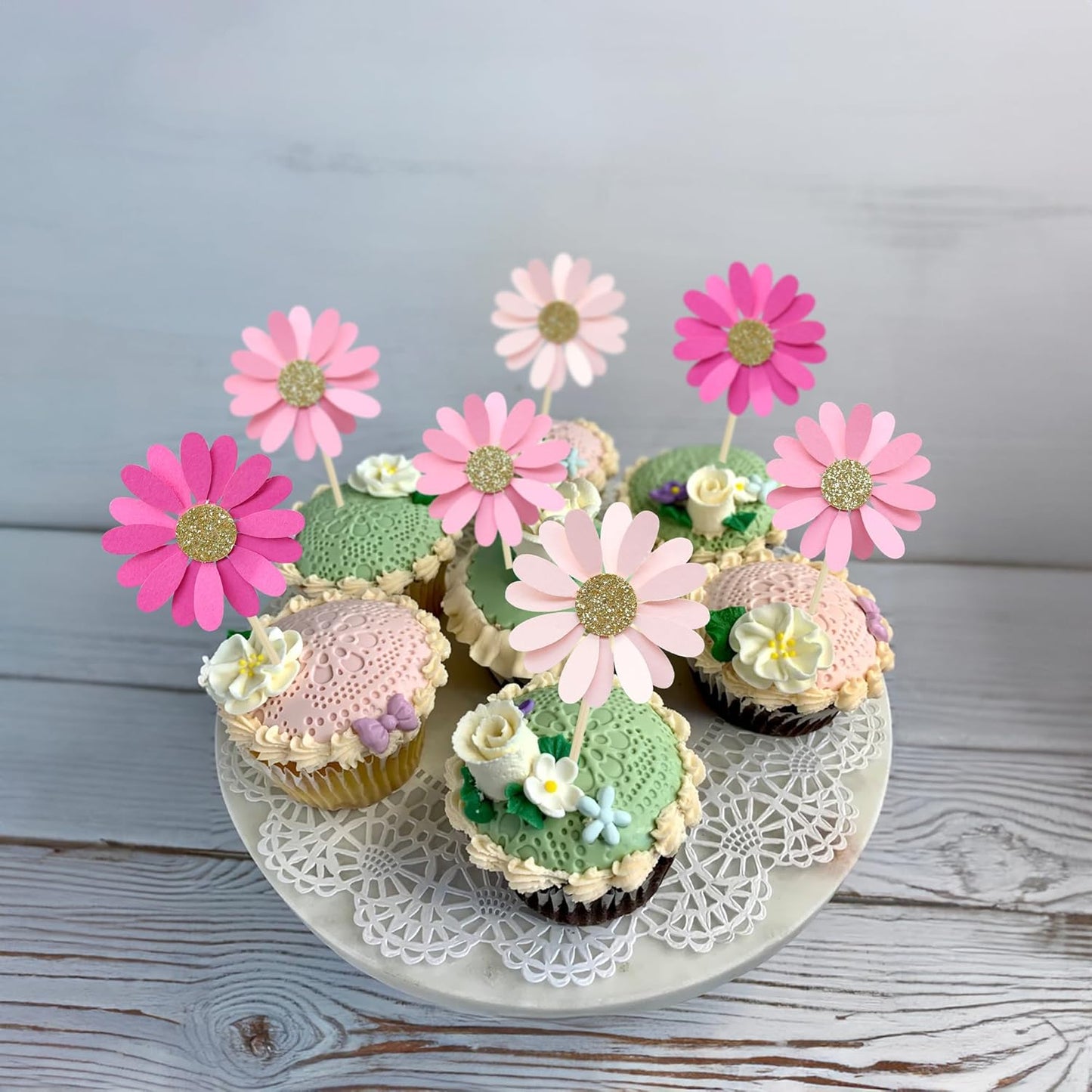 24Pcs Daisy Cupcake Toppers Flower Cake Topper Decorations Daisy Cake Decorations Chrysanthemum Cupcake Toppers Spring Daisy Flower Cake Picks for Birthday Wedding Supplies Rose Red Pink