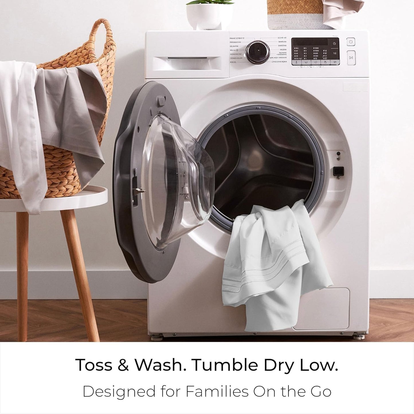 Mellanni Queen Sheets Set - 4 PC Iconic Collection Bedding - Hotel Luxury, Extra Soft, Cooling Bed Sheets - Wrinkle, Fade, Stain Resistant (Queen, White)